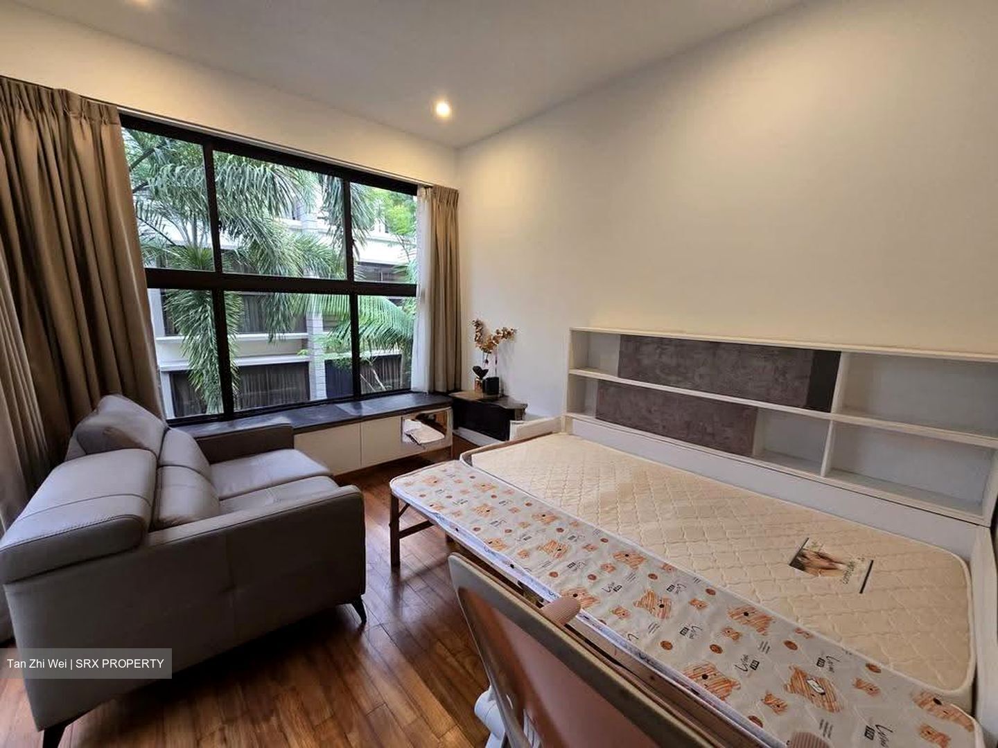 Holland Link (D10), Terrace #618193291
